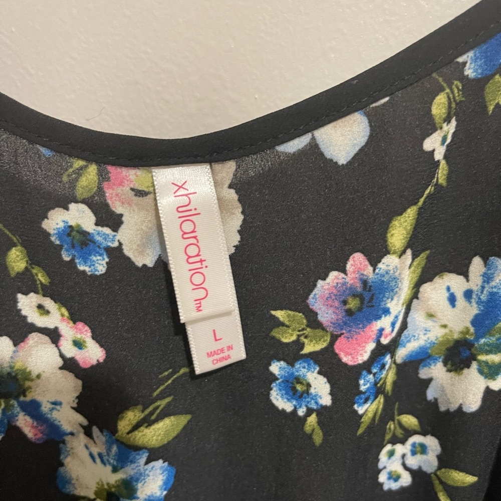 Xhilaration Floral Romper Size L - Picture 4 of 6